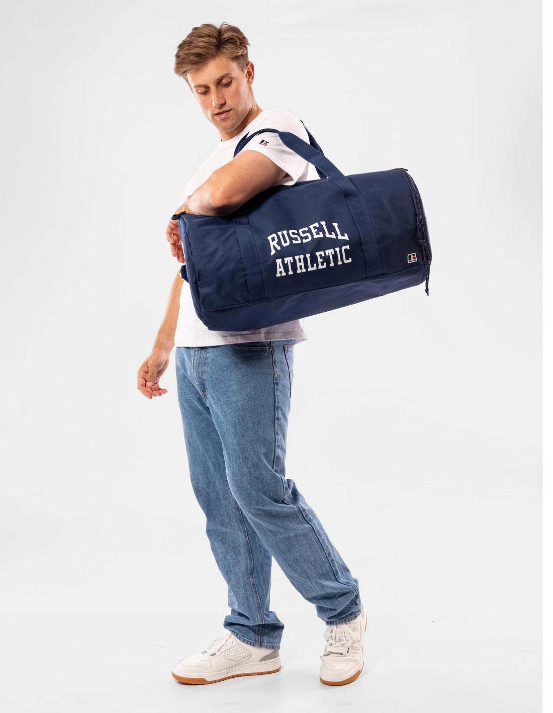 Geanta & Rucsac Russell Athletic Arched Logo Barrel Accessories Bleumarin | 91256-BWUS